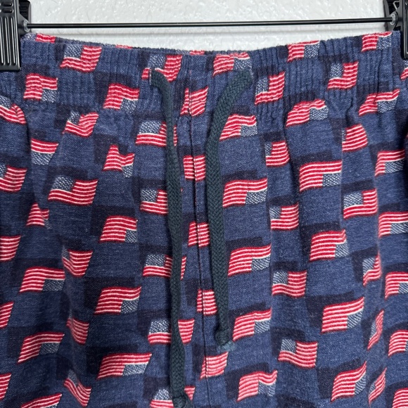 Pre- Owned Men's Club Room by charter club pajama pants with an American Flag - Picture 4 of 12